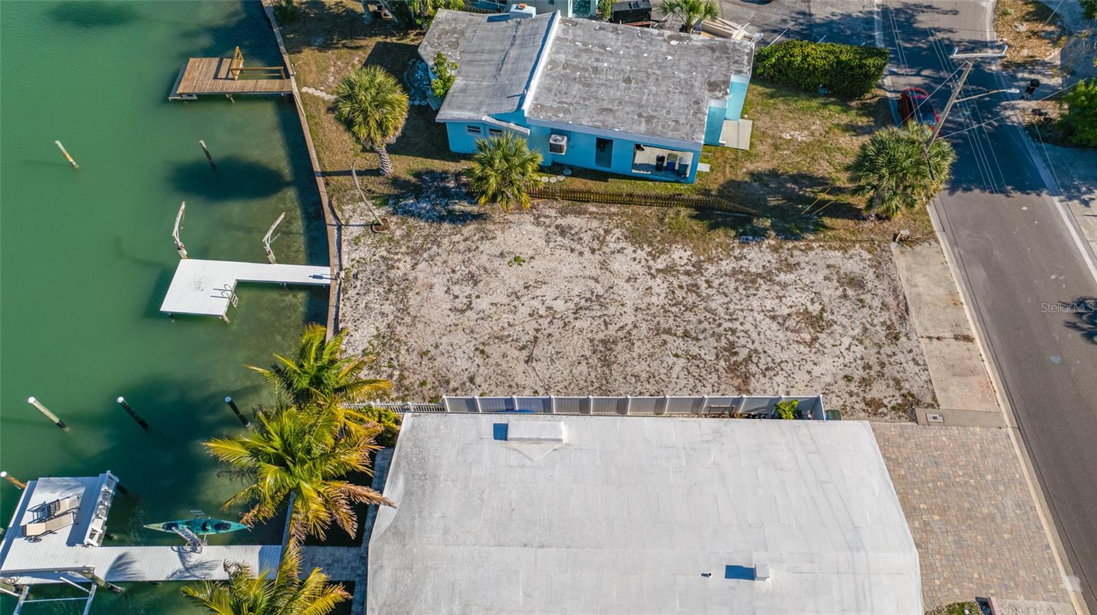 ISLE OF PALMS - Land