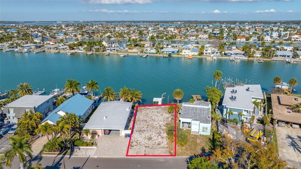 Photo of 11075 3rd Street E, Treasure Island, FL 33706 (MLS # TB8469259)