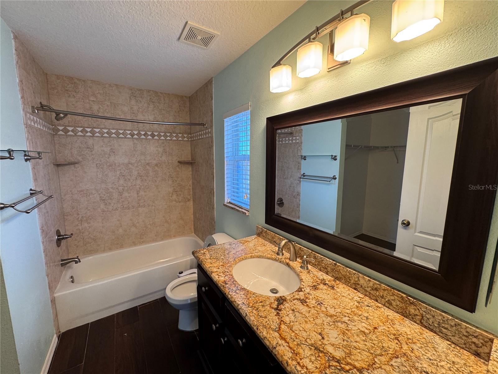 FISHHAWK RANCH PH 2 PRCL - Residential Lease