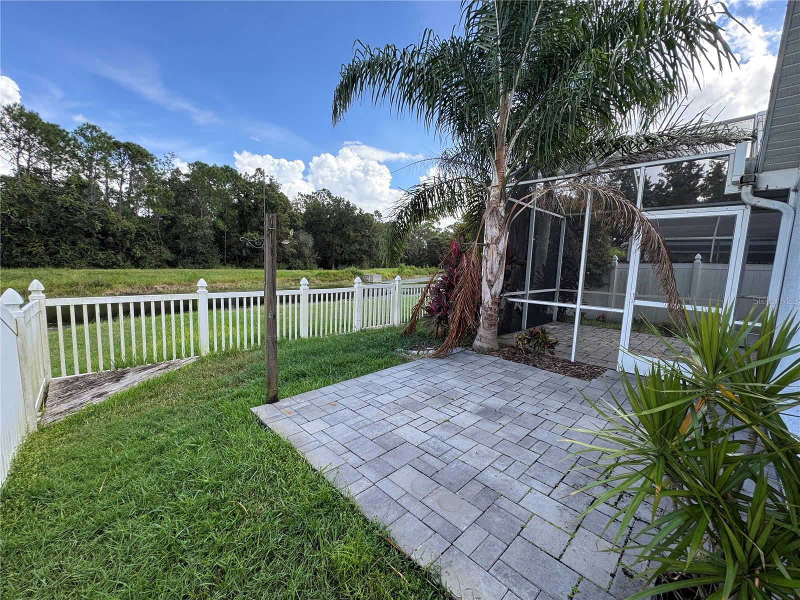 FISHHAWK RANCH PH 2 PRCL - Residential Lease