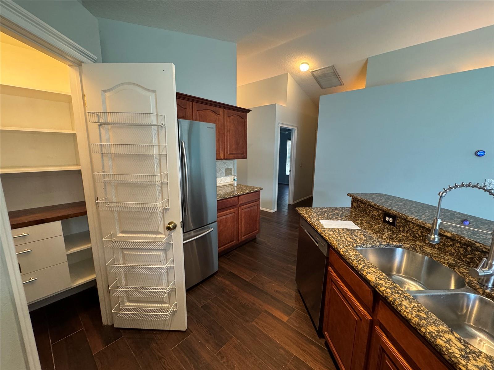 FISHHAWK RANCH PH 2 PRCL - Residential Lease