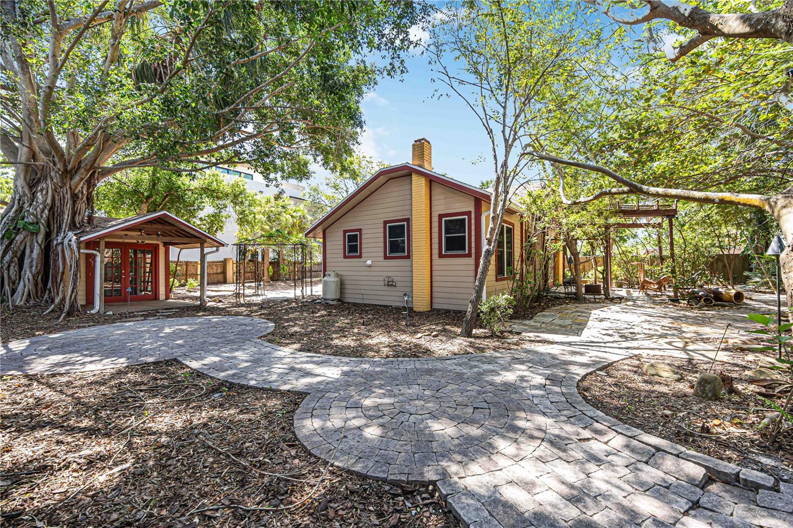 SCHINDLERS - Residential