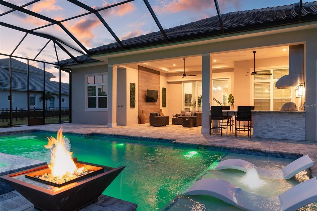 Photo of 17114 Verona Place, Bradenton, FL 34202 (MLS # A4684364)