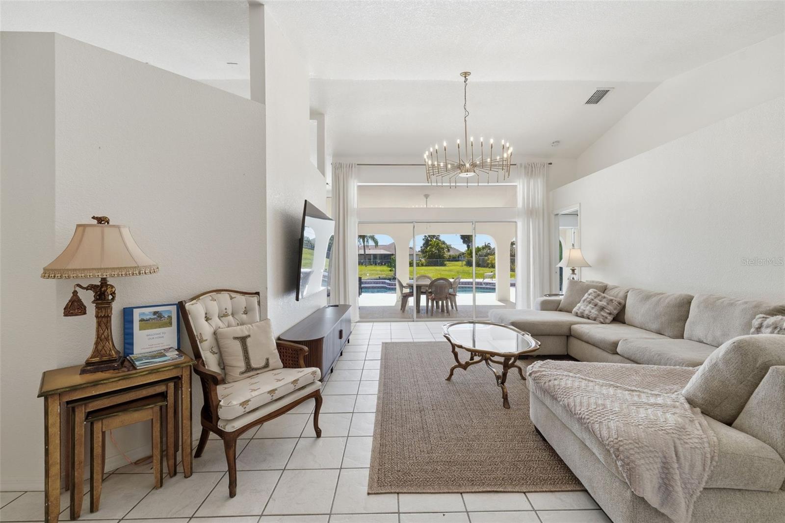 275 ROTONDA BOULEVARD N - Photo 4