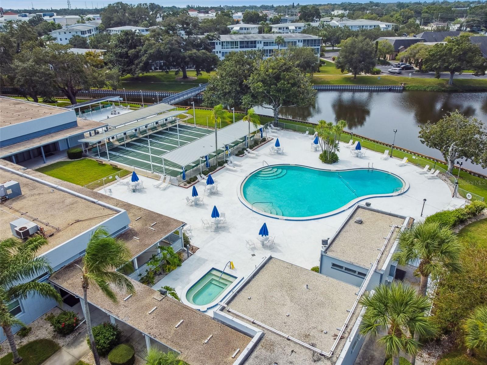 SEMINOLE GARDEN APTS CO-OP - Residential