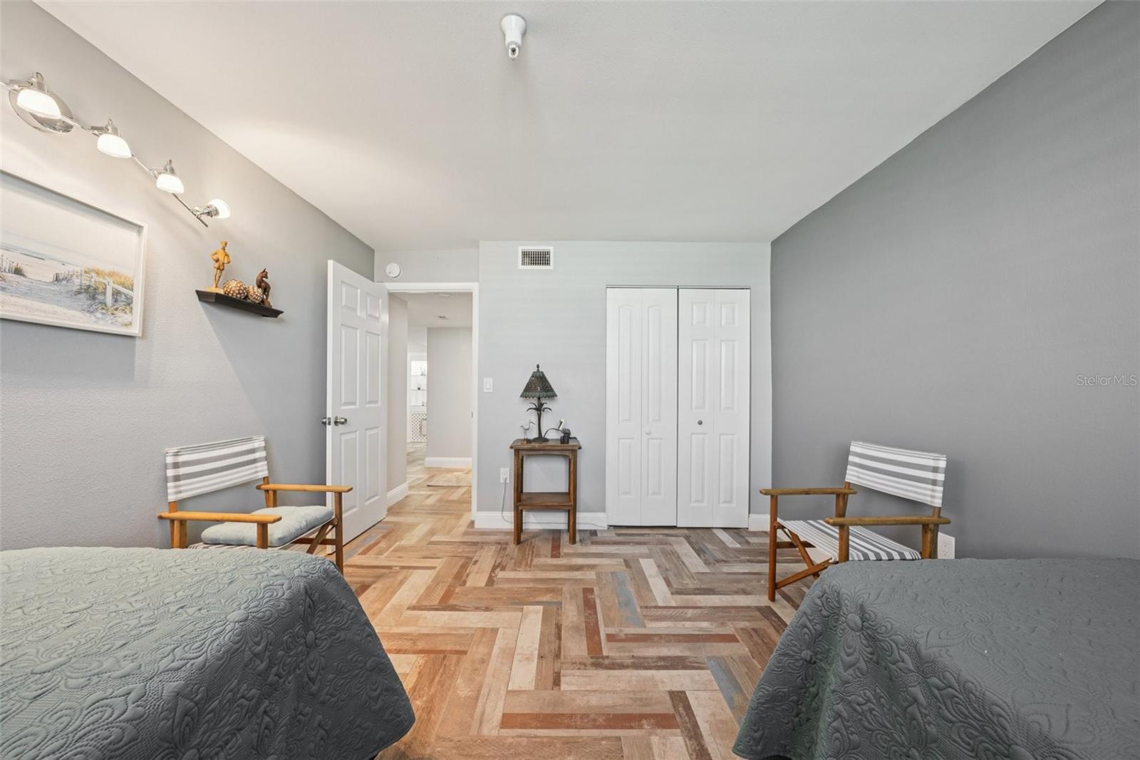 MADEIRA TOWERS CONDO - Residential