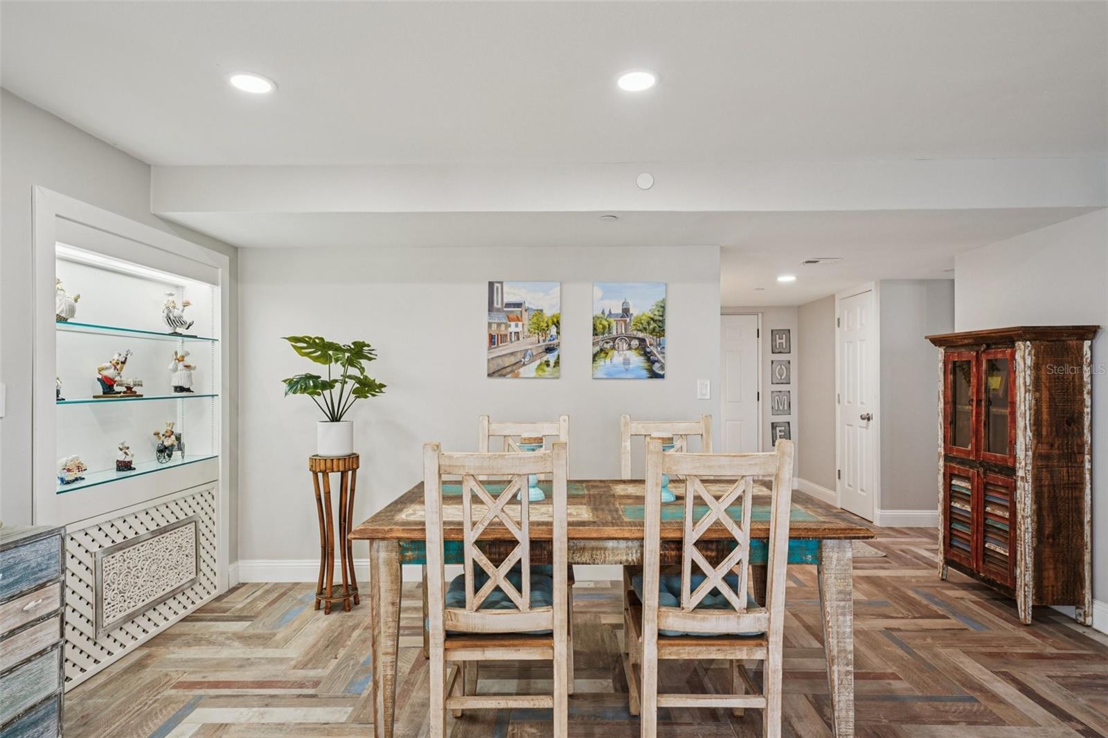 MADEIRA TOWERS CONDO - Residential