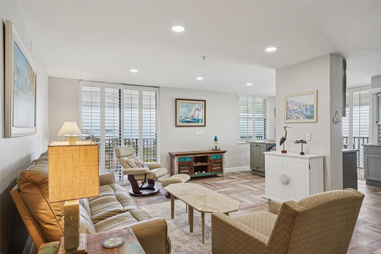 MADEIRA TOWERS CONDO - Residential