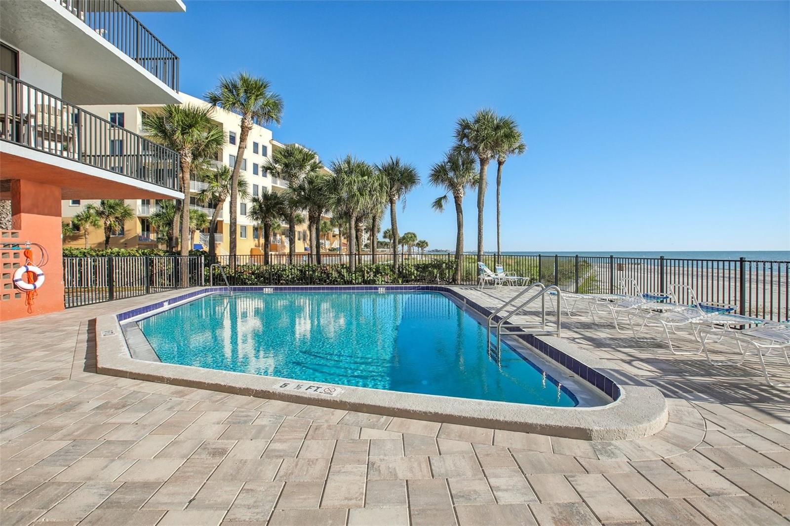 MADEIRA TOWERS CONDO - Residential