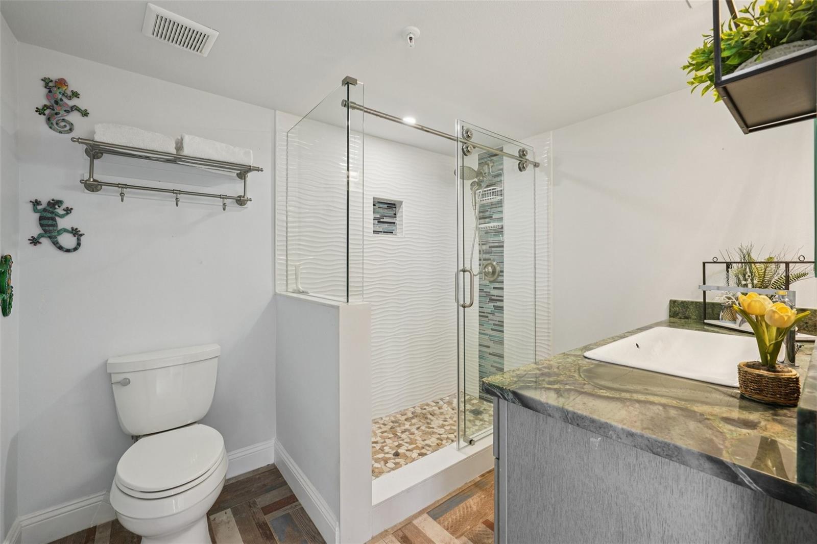 MADEIRA TOWERS CONDO - Residential