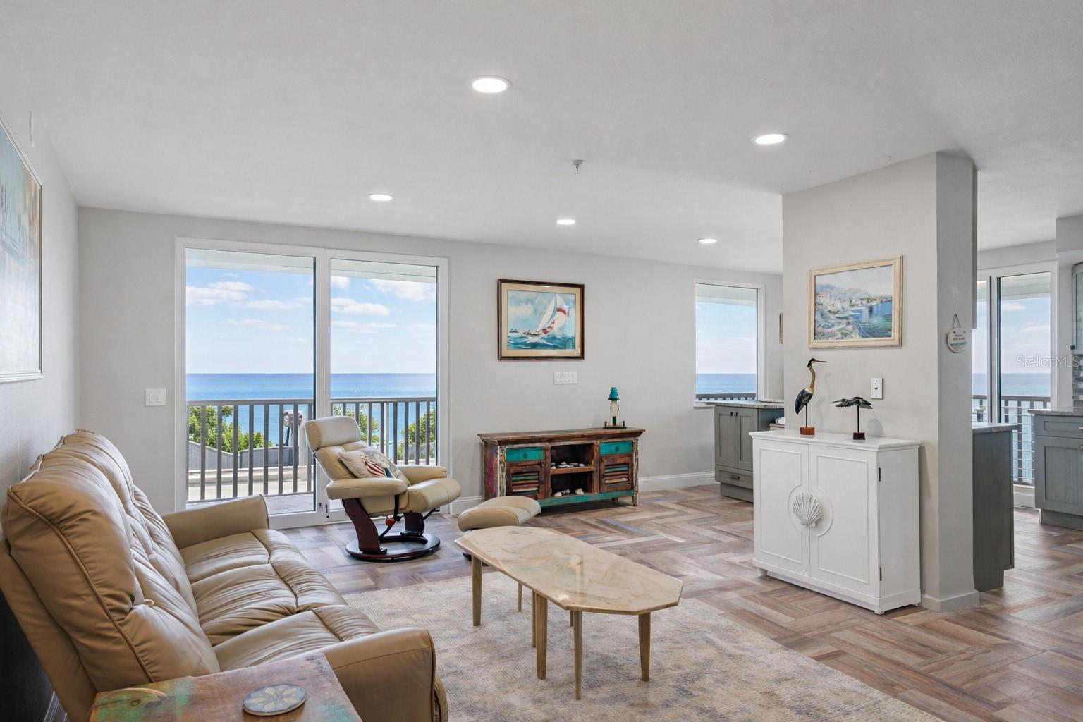 MADEIRA TOWERS CONDO - Residential