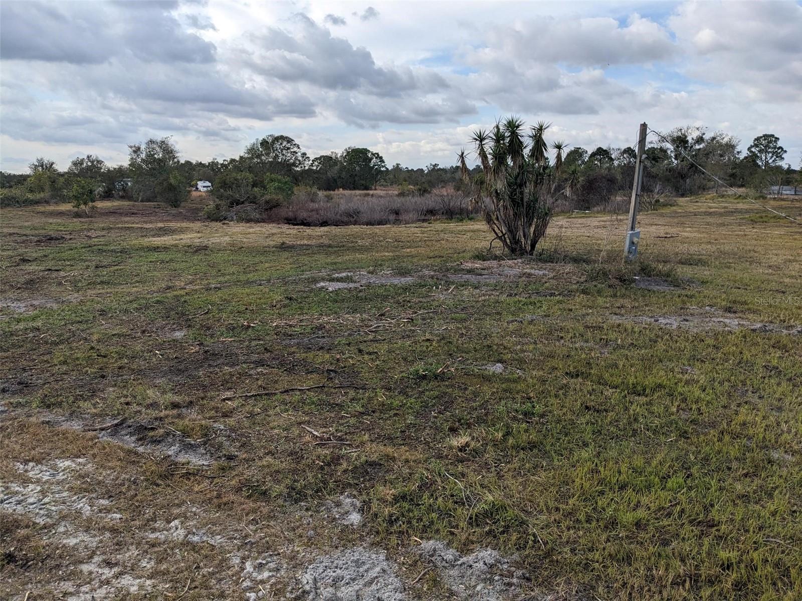 UNREC LAKE WALES ESTATES - Land