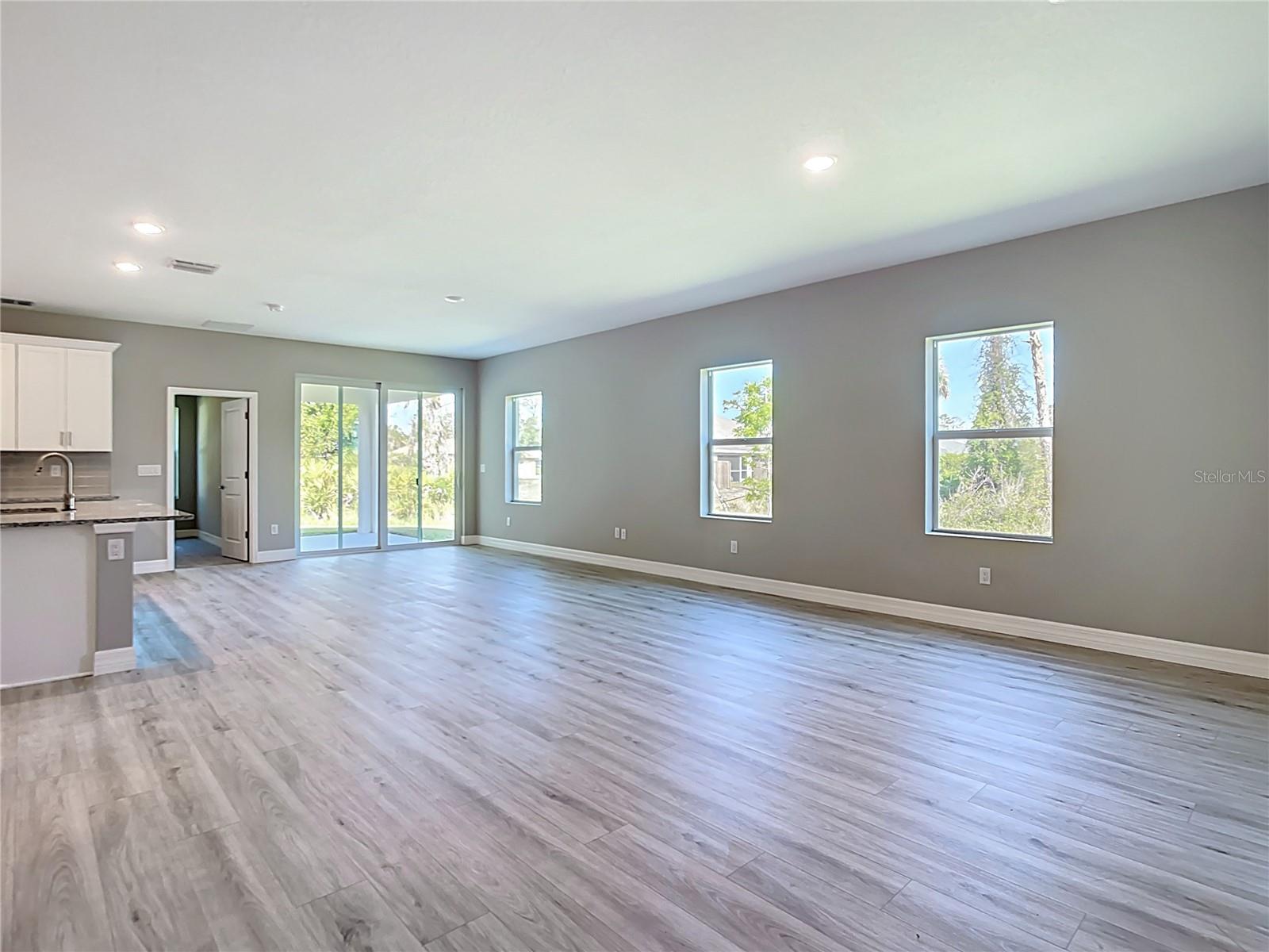 2423 SADNET LANE