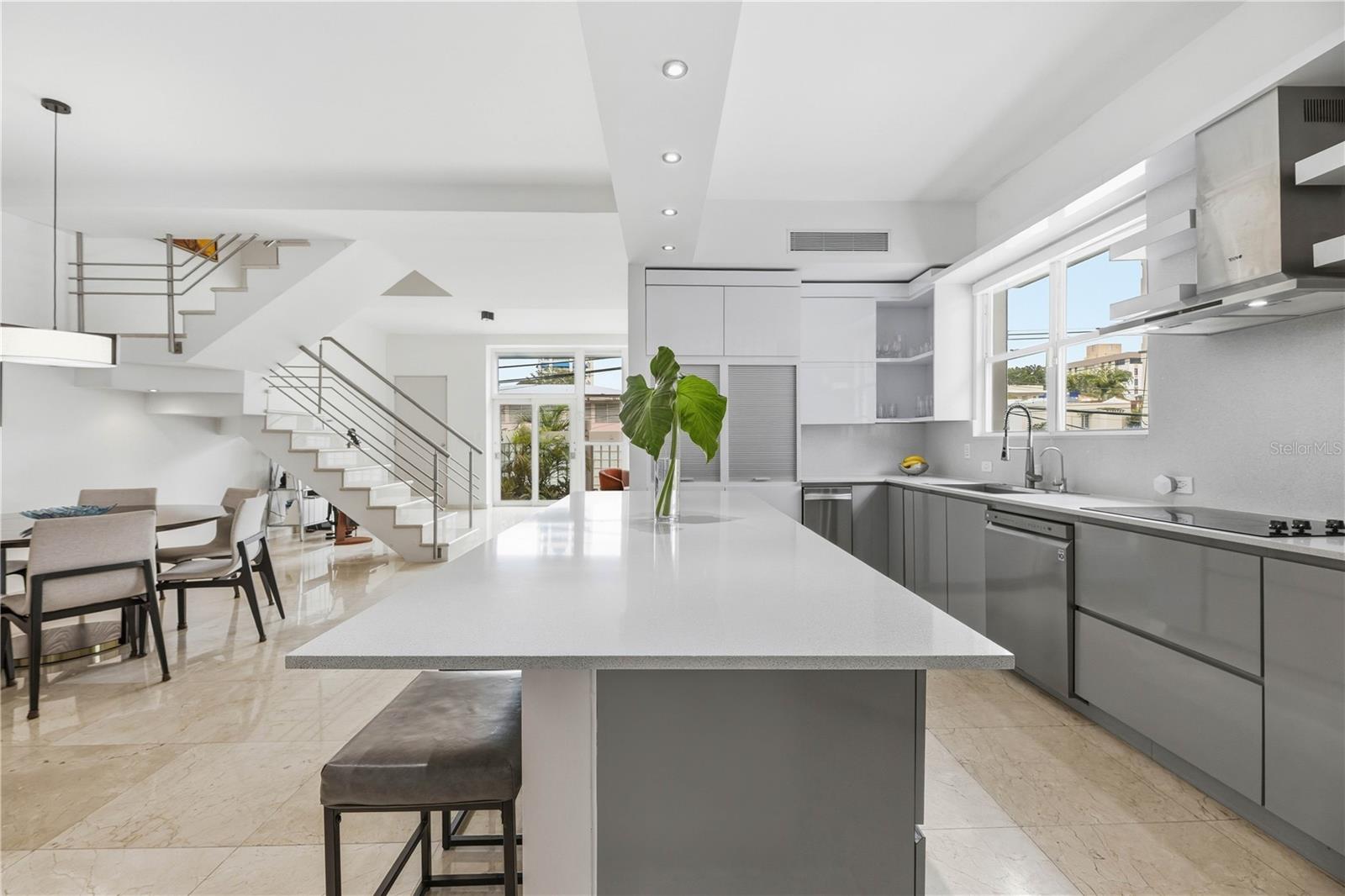 1362 MAGDALENA AVENUE Villa 109