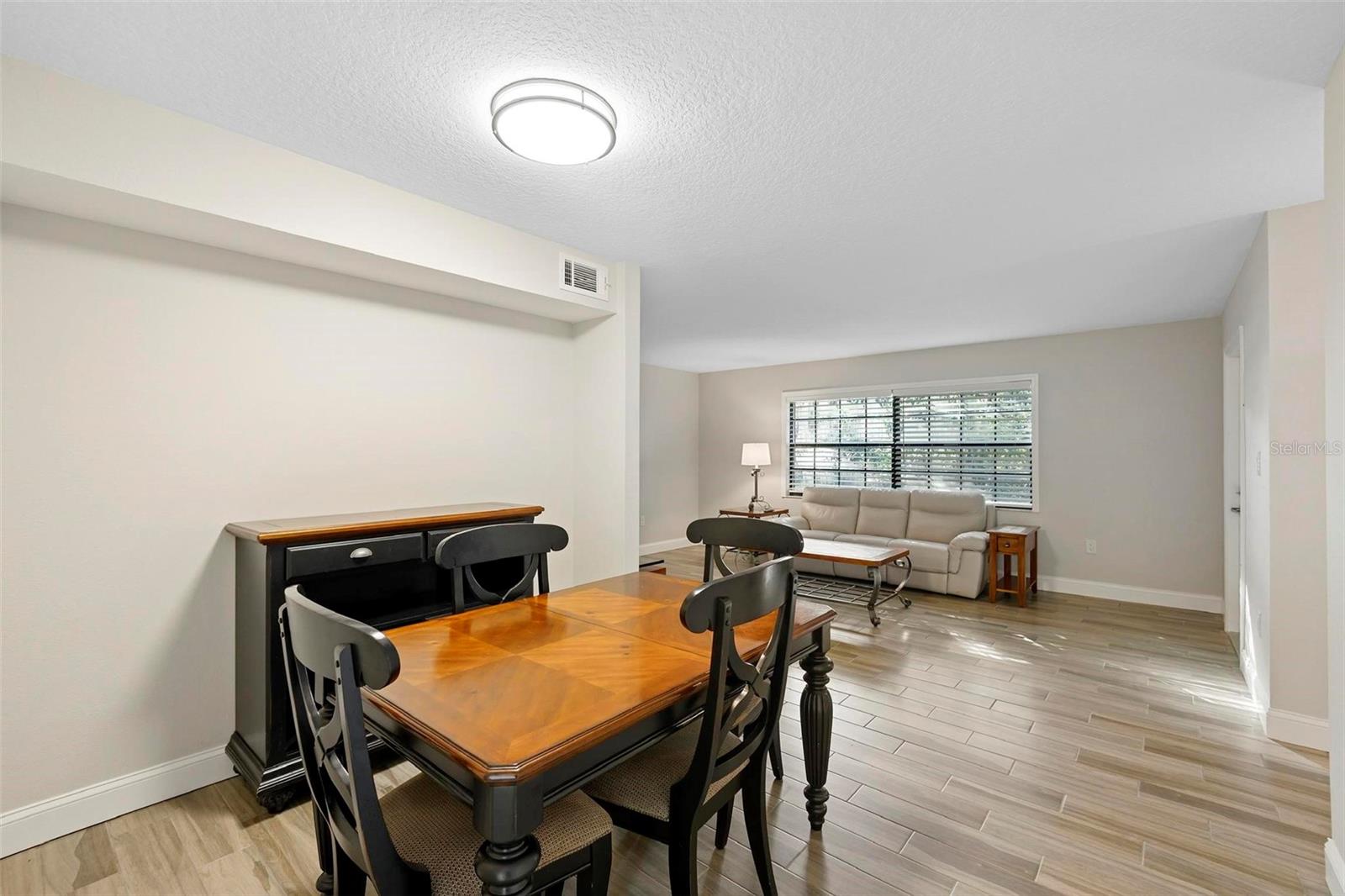 LEESBURG CHESTERBROOK 02 CONDO PH 01 - Residential