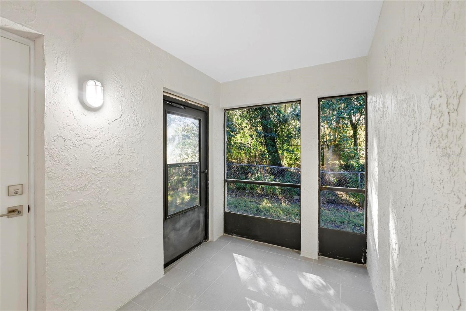 LEESBURG CHESTERBROOK 02 CONDO PH 01 - Residential