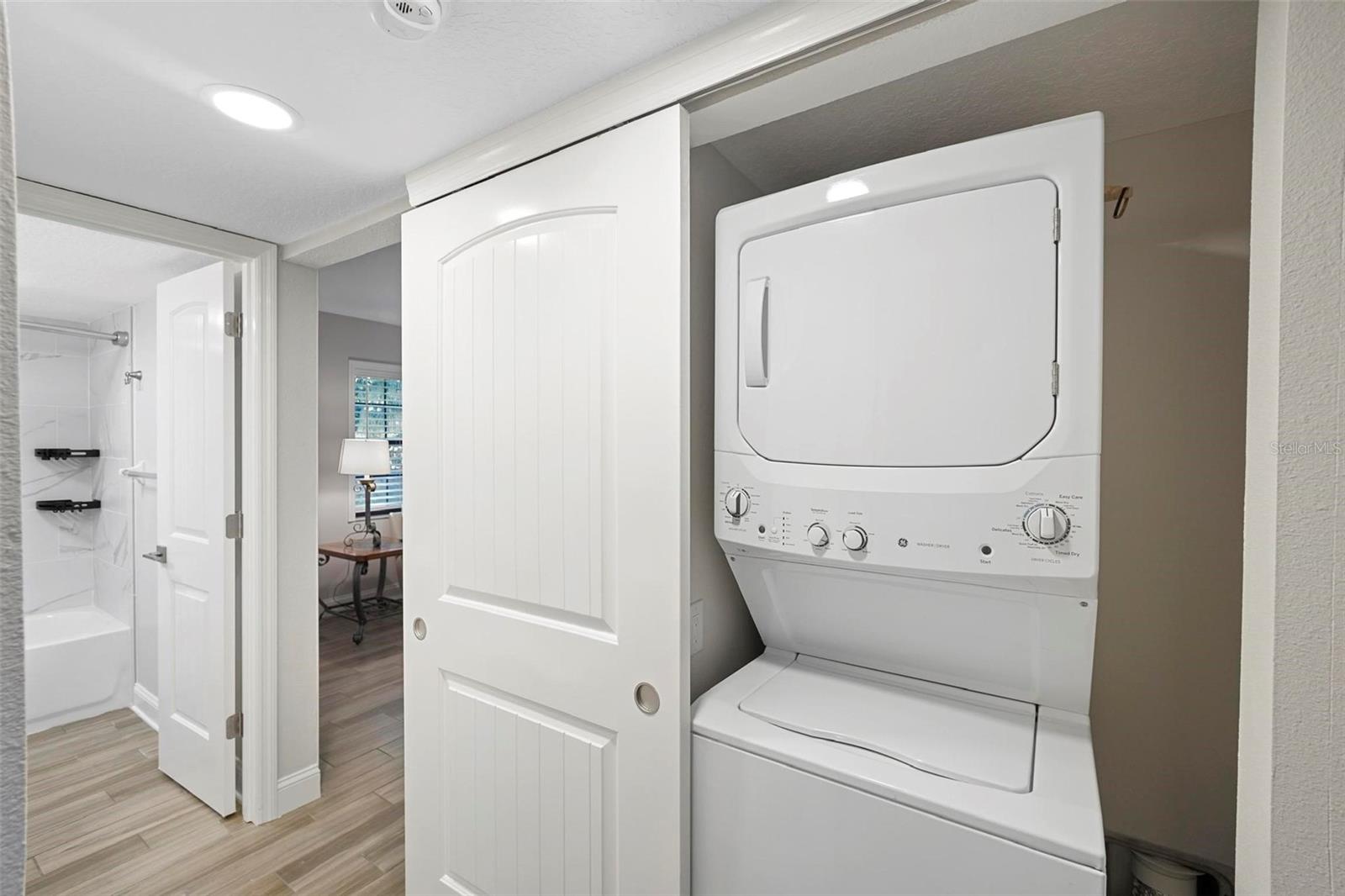 LEESBURG CHESTERBROOK 02 CONDO PH 01 - Residential