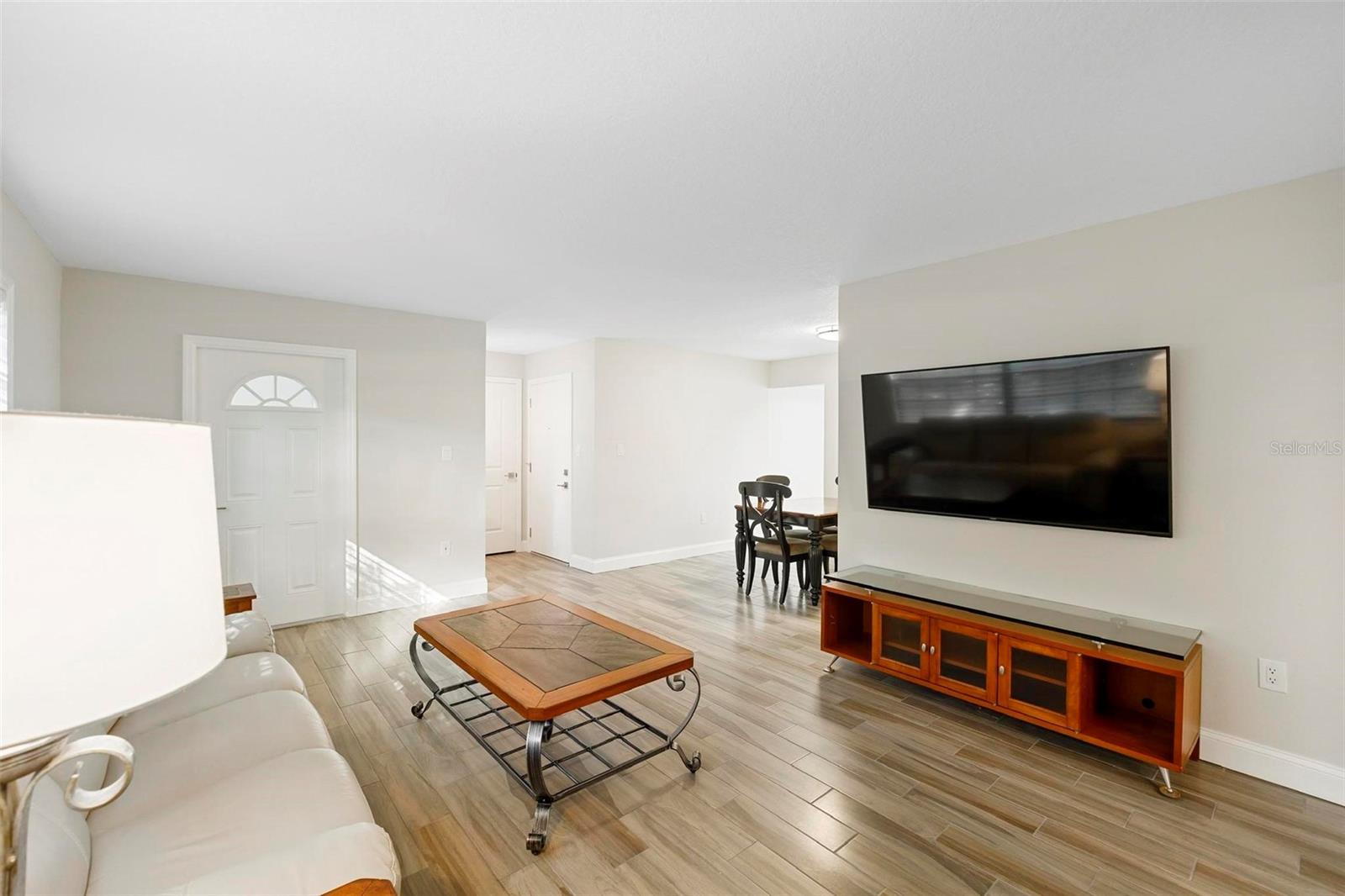 LEESBURG CHESTERBROOK 02 CONDO PH 01 - Residential