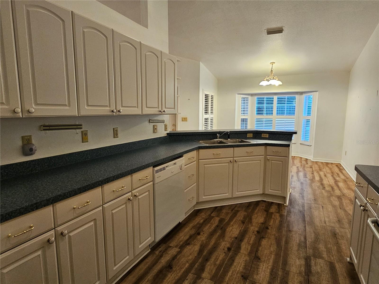 SILVER MDWS CENTRAL - Residential