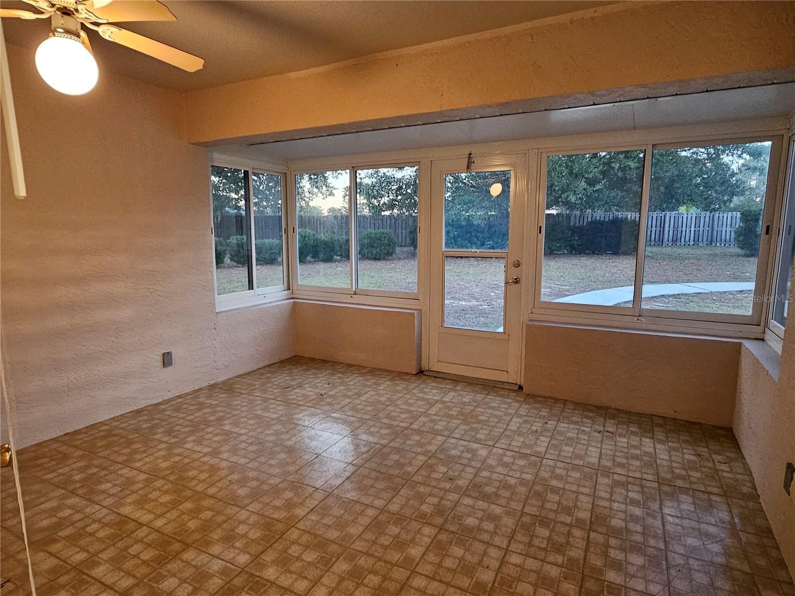 SILVER MDWS CENTRAL - Residential