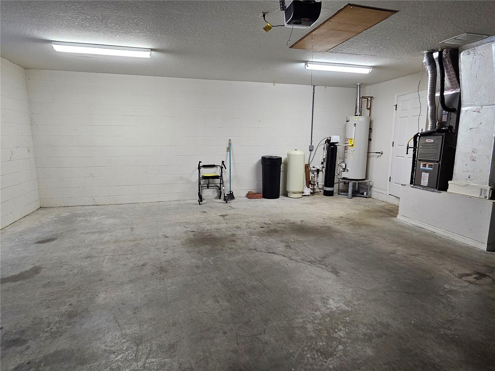 SILVER MDWS CENTRAL - Residential