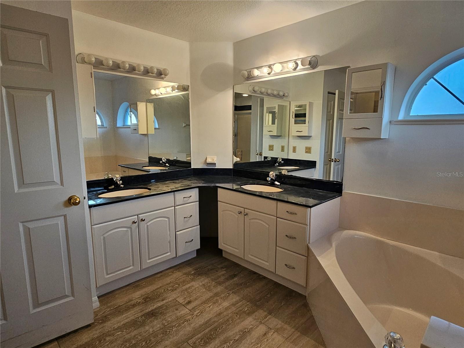 SILVER MDWS CENTRAL - Residential