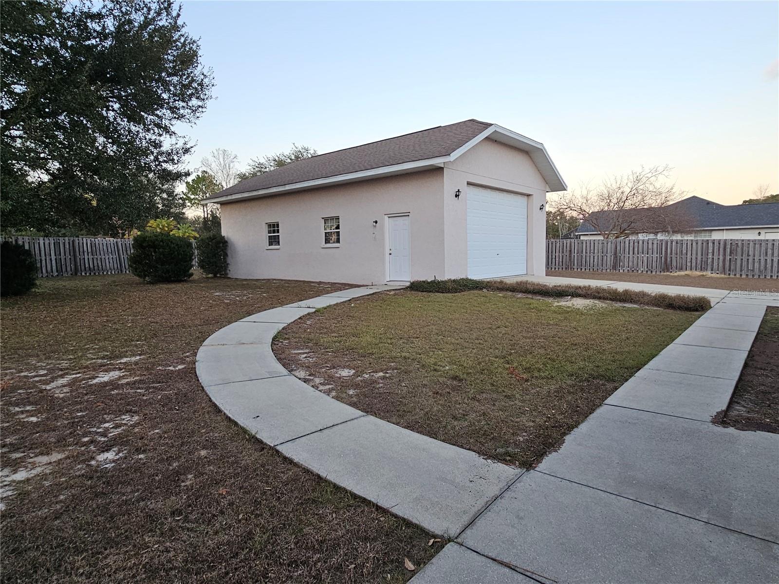 SILVER MDWS CENTRAL - Residential