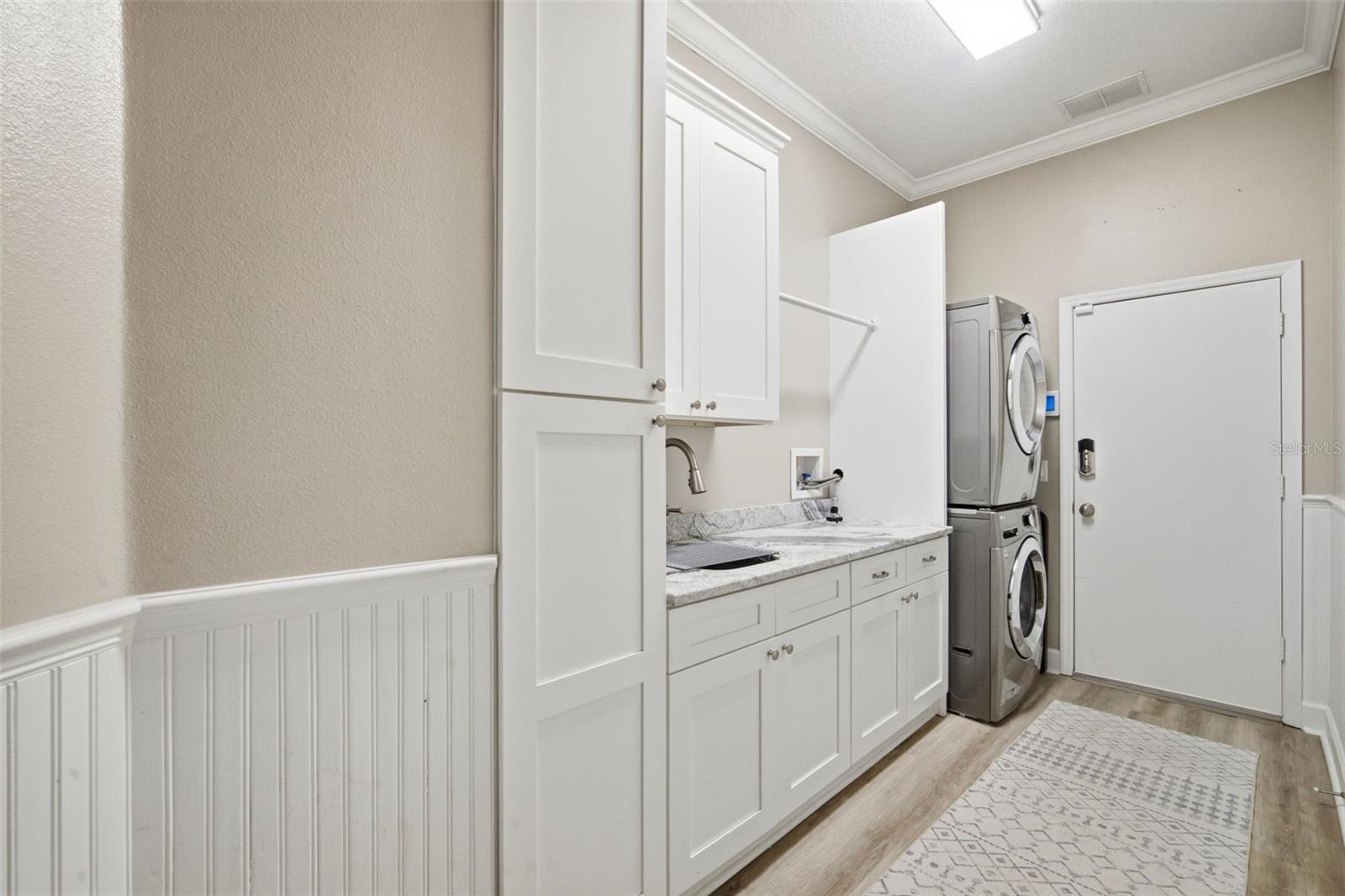 WELLINGTON MANOR PH 2 - Residential