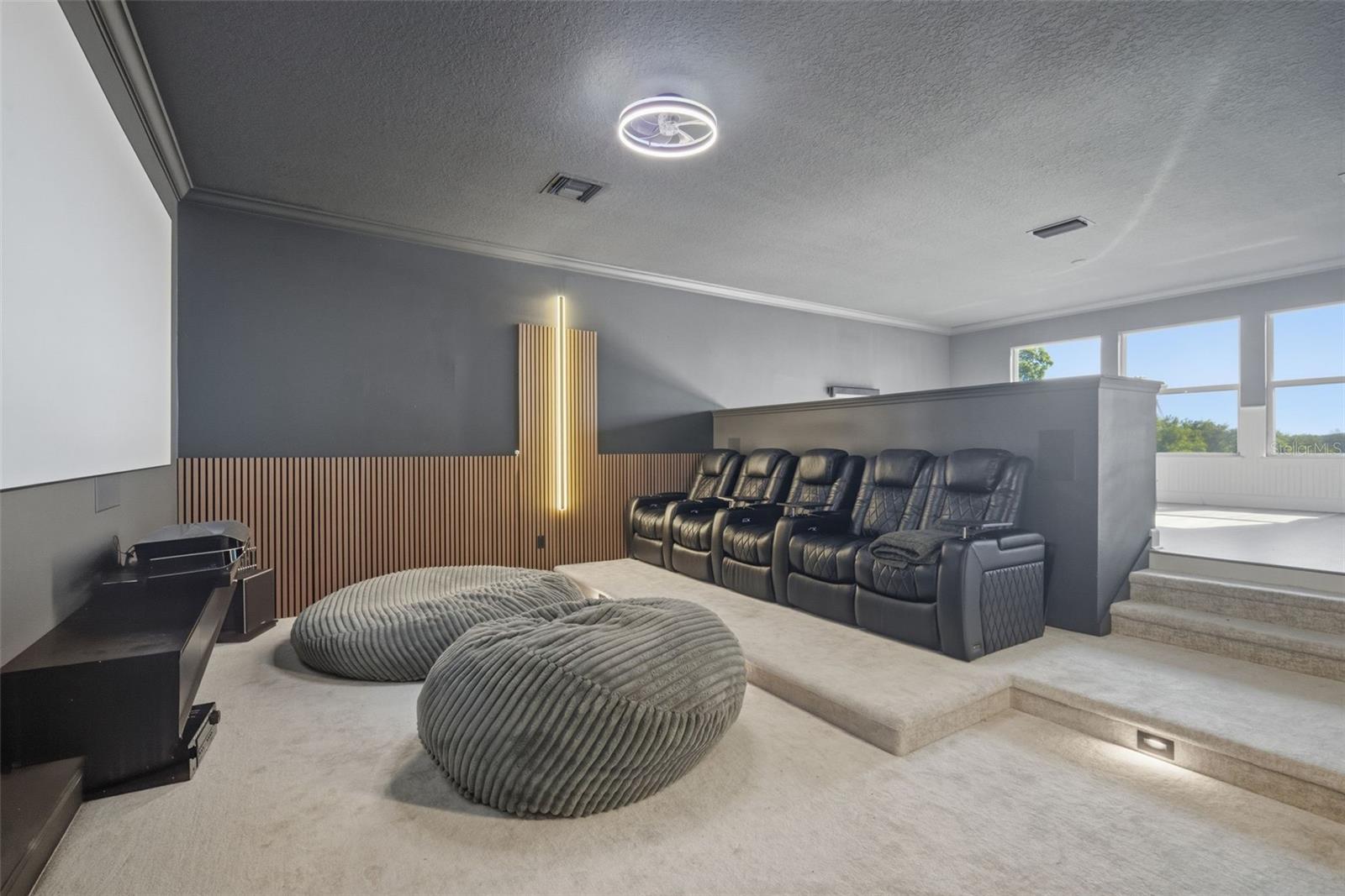 WELLINGTON MANOR PH 2 - Residential