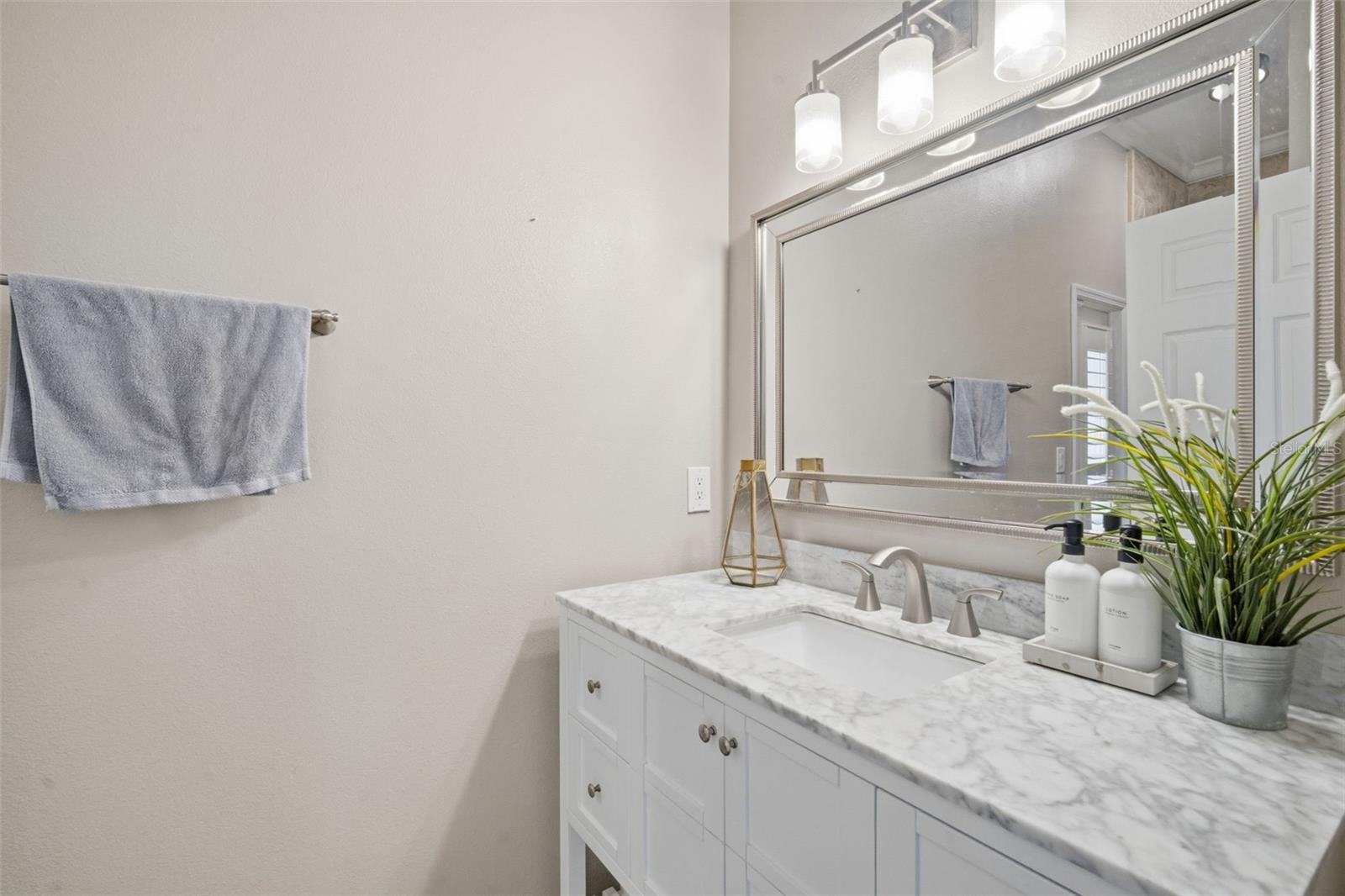 WELLINGTON MANOR PH 2 - Residential