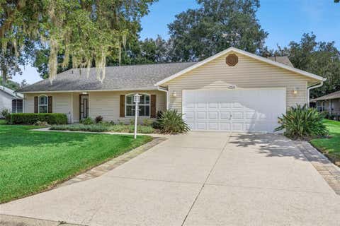 Photo of 5606 Rosewall Circle, Leesburg, FL 34748 (MLS # G5116293)