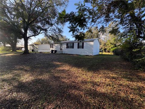 A home in LAKELAND