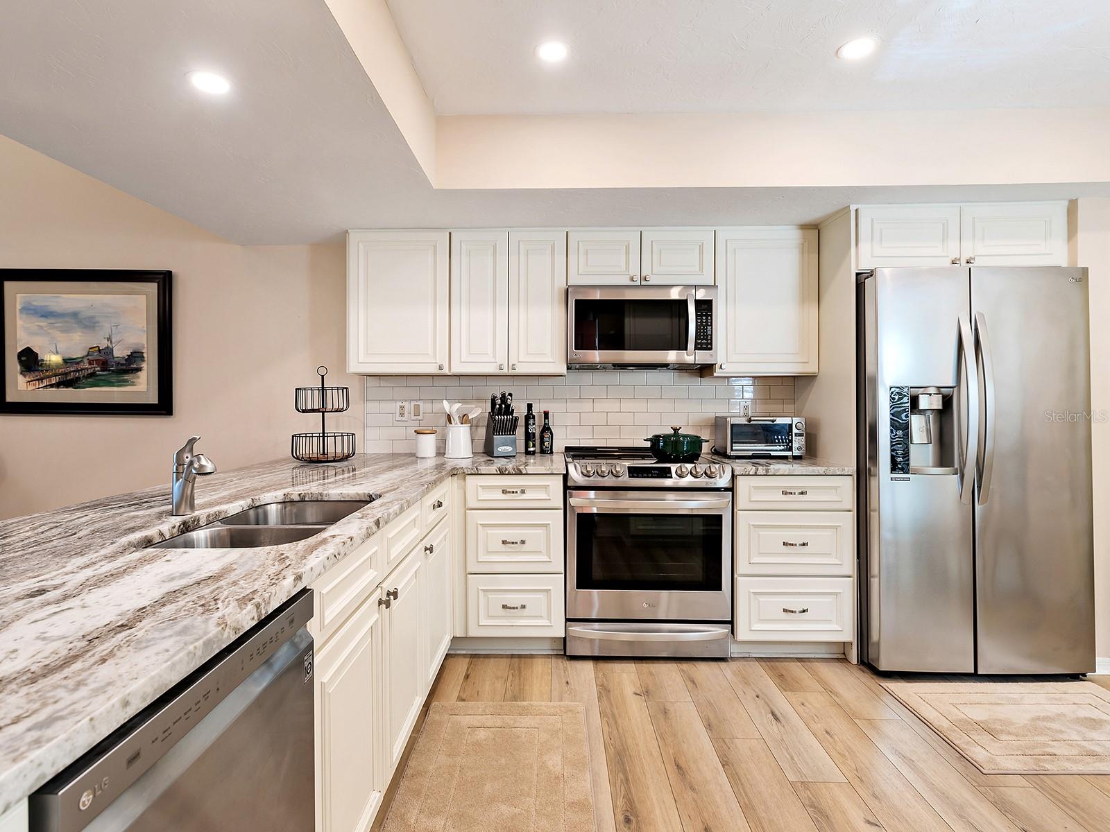 LAKESHORE VILLAGE - Residential Lease