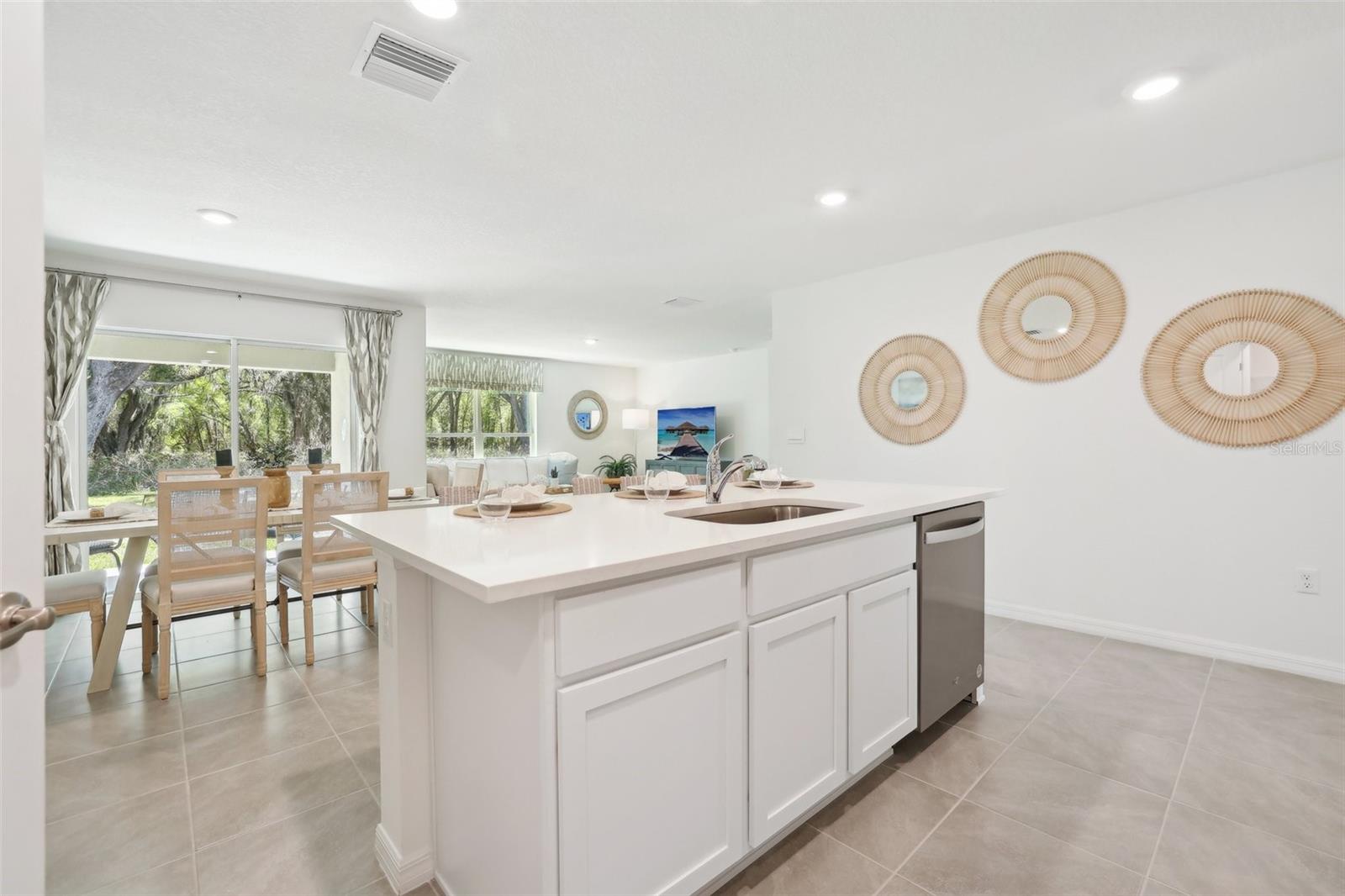 AVALON WOODS - Residential