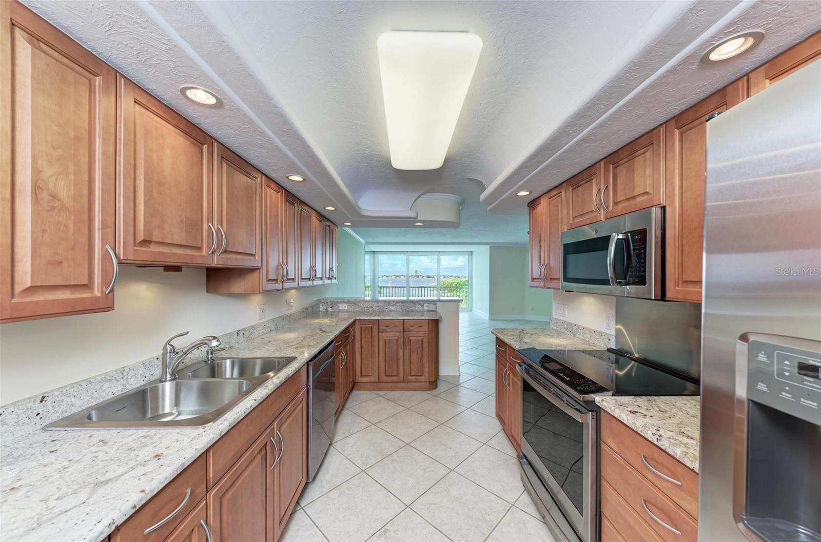 REGENCY HOUSE - Residential Lease