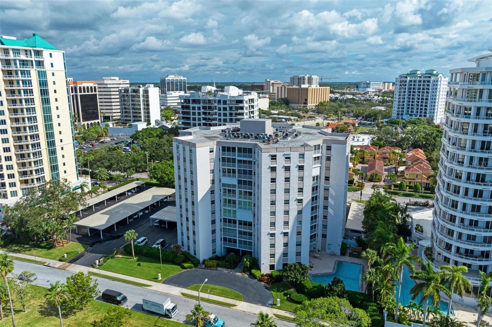REGENCY HOUSE - Residential Lease