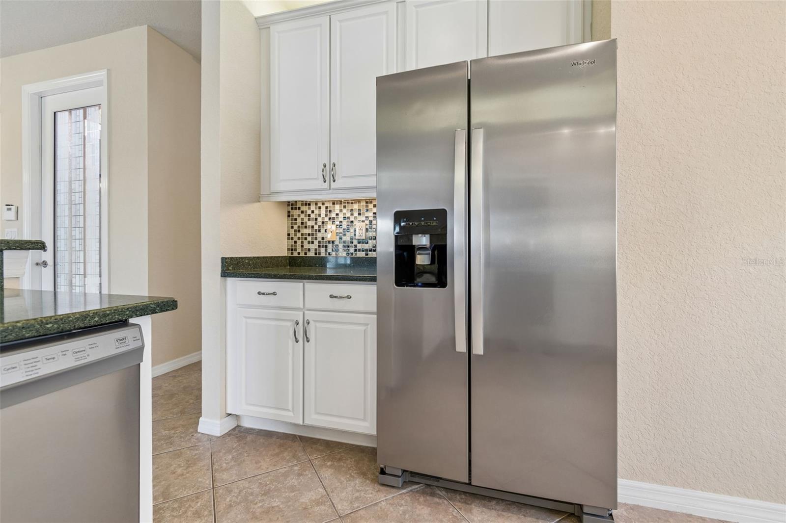 VALENCIA LAKES - Residential