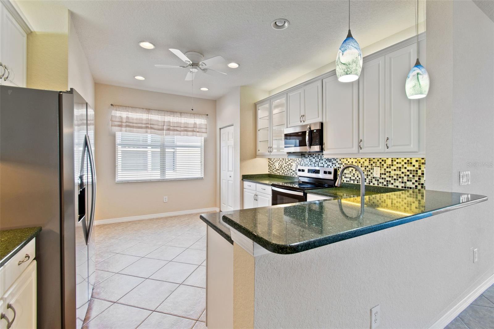 VALENCIA LAKES - Residential