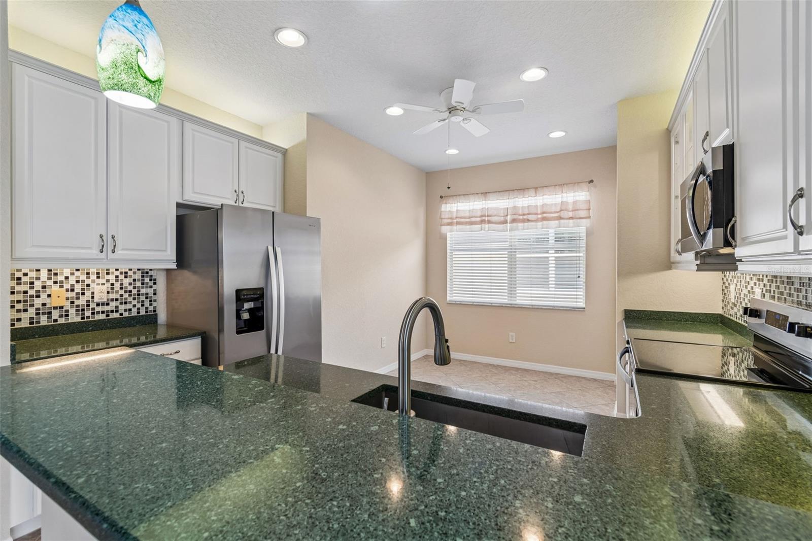 VALENCIA LAKES - Residential