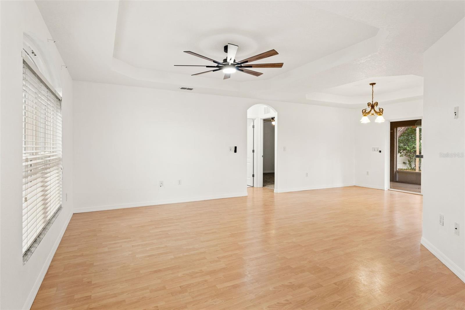 SPRING HILL - Residential