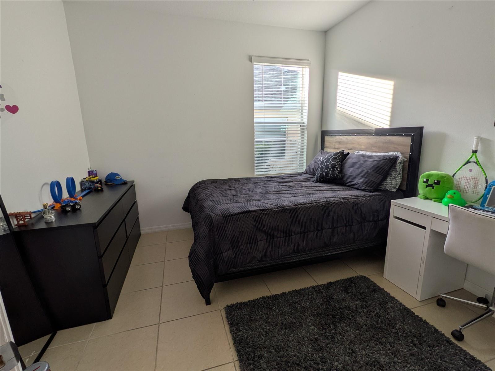 LAKESIDE PH 2 - Residential Lease