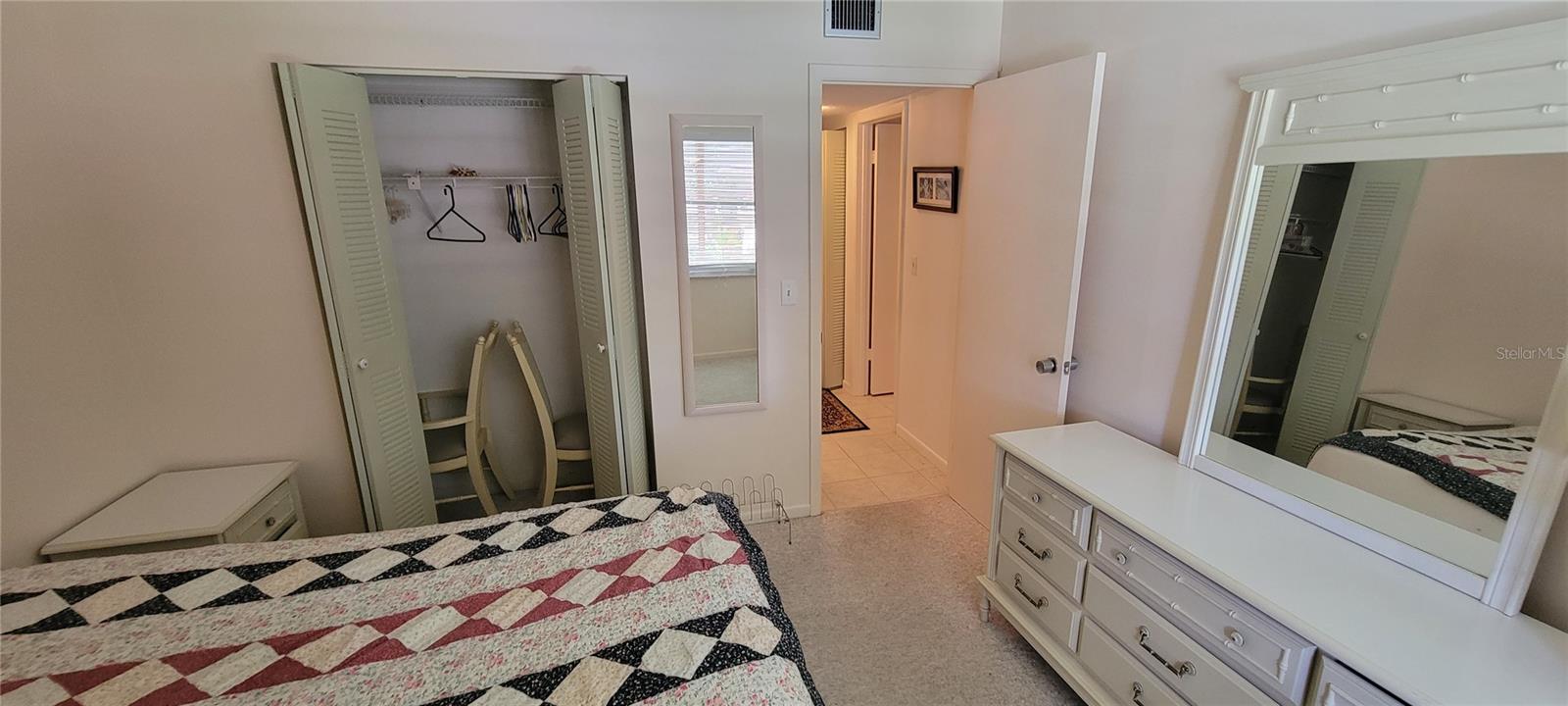 EDGEWATER CONDO APTS - Residential Lease