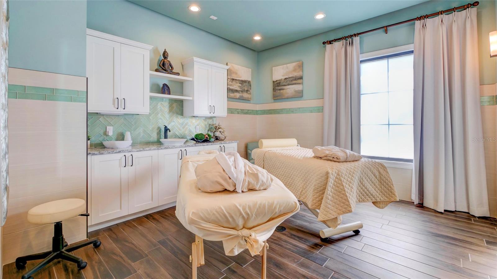 ARTISAN LAKES ESPLANADE PH IV SUBPH A, B, - Residential