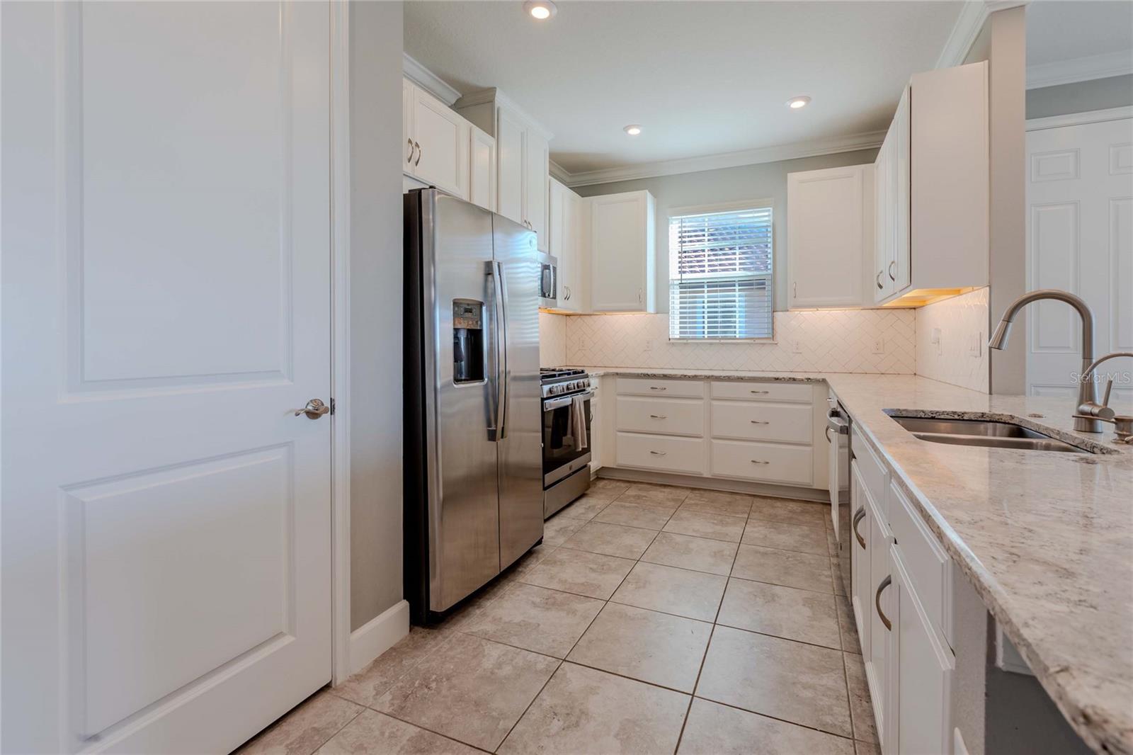 ARTISAN LAKES ESPLANADE PH IV SUBPH A, B, - Residential