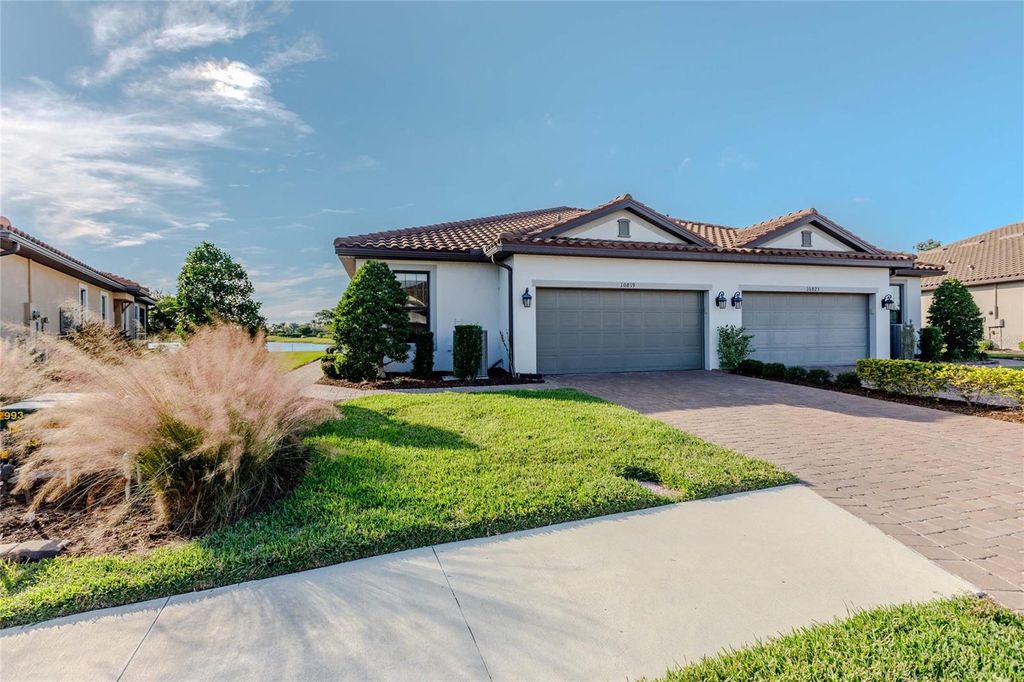 Photo of 10819 Wendover Drive, Palmetto, FL 34221 (MLS # A4674418)