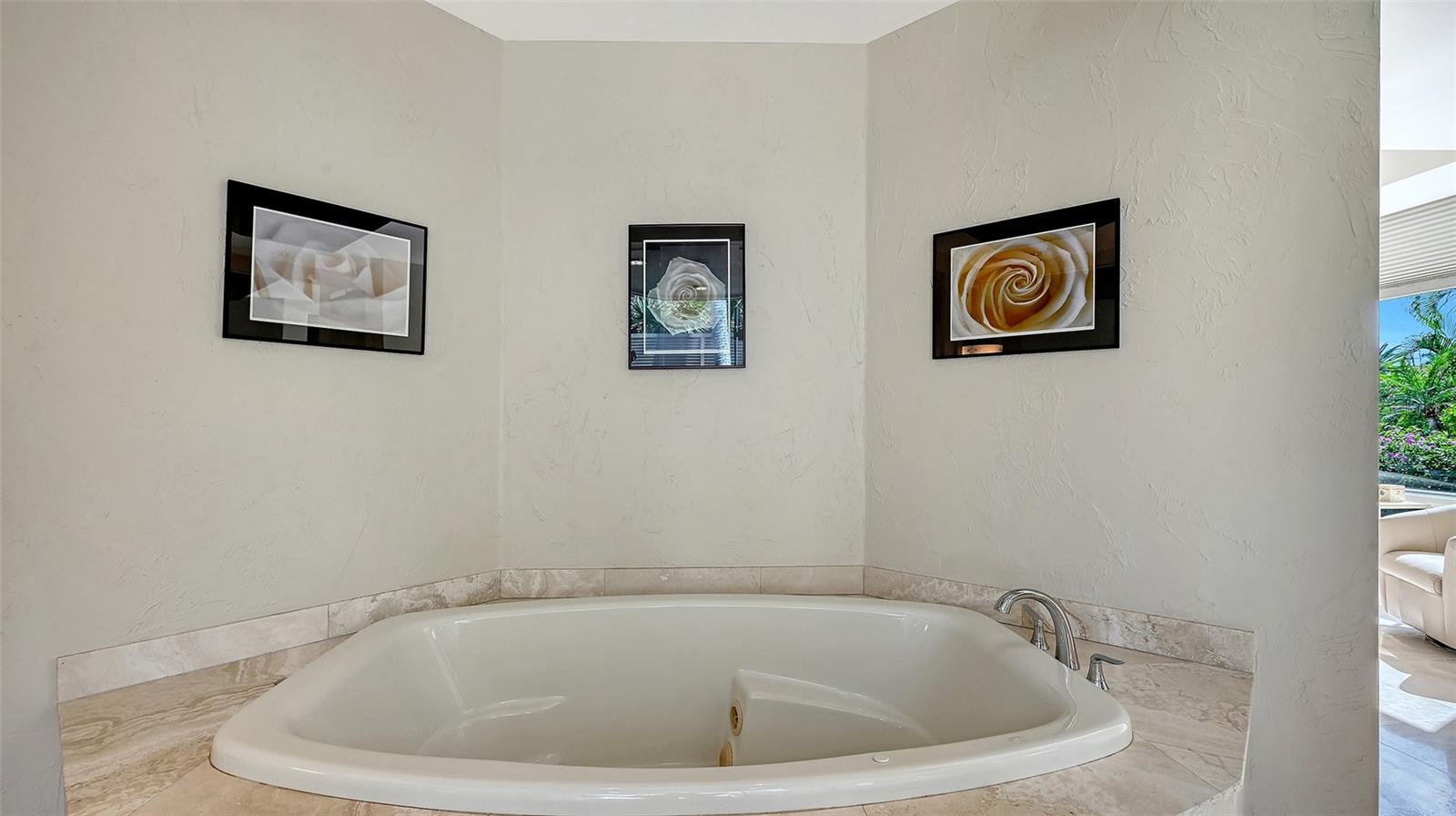 BAY ISLES - Residential