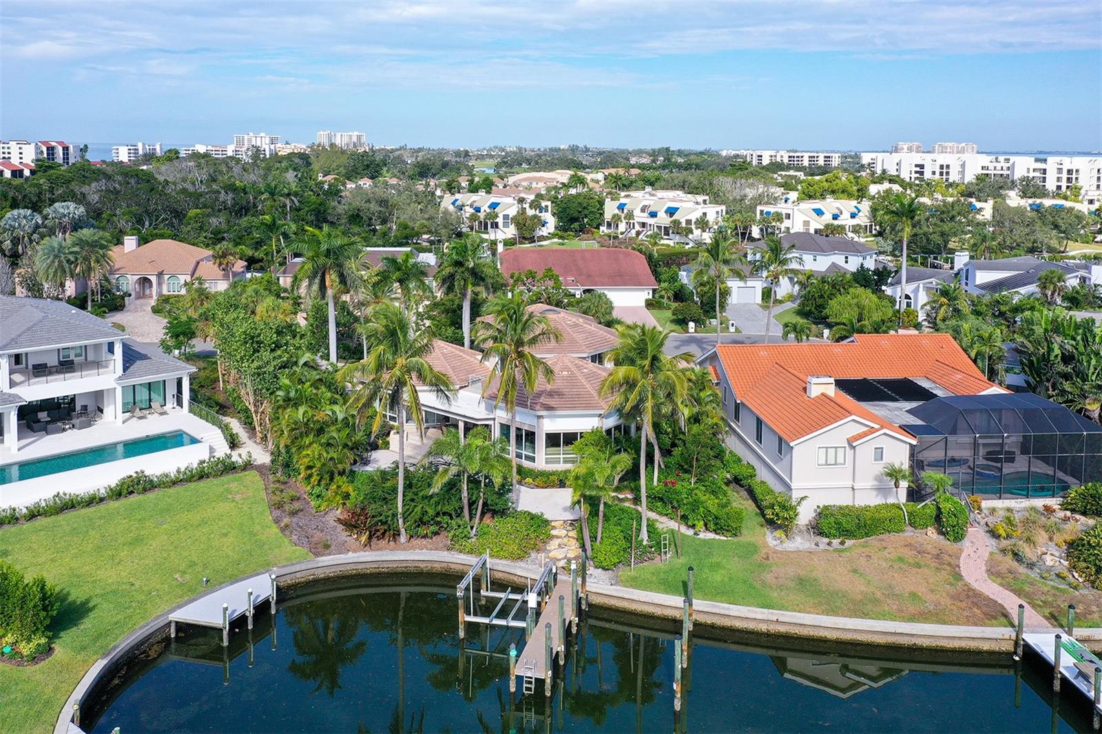 BAY ISLES - Residential