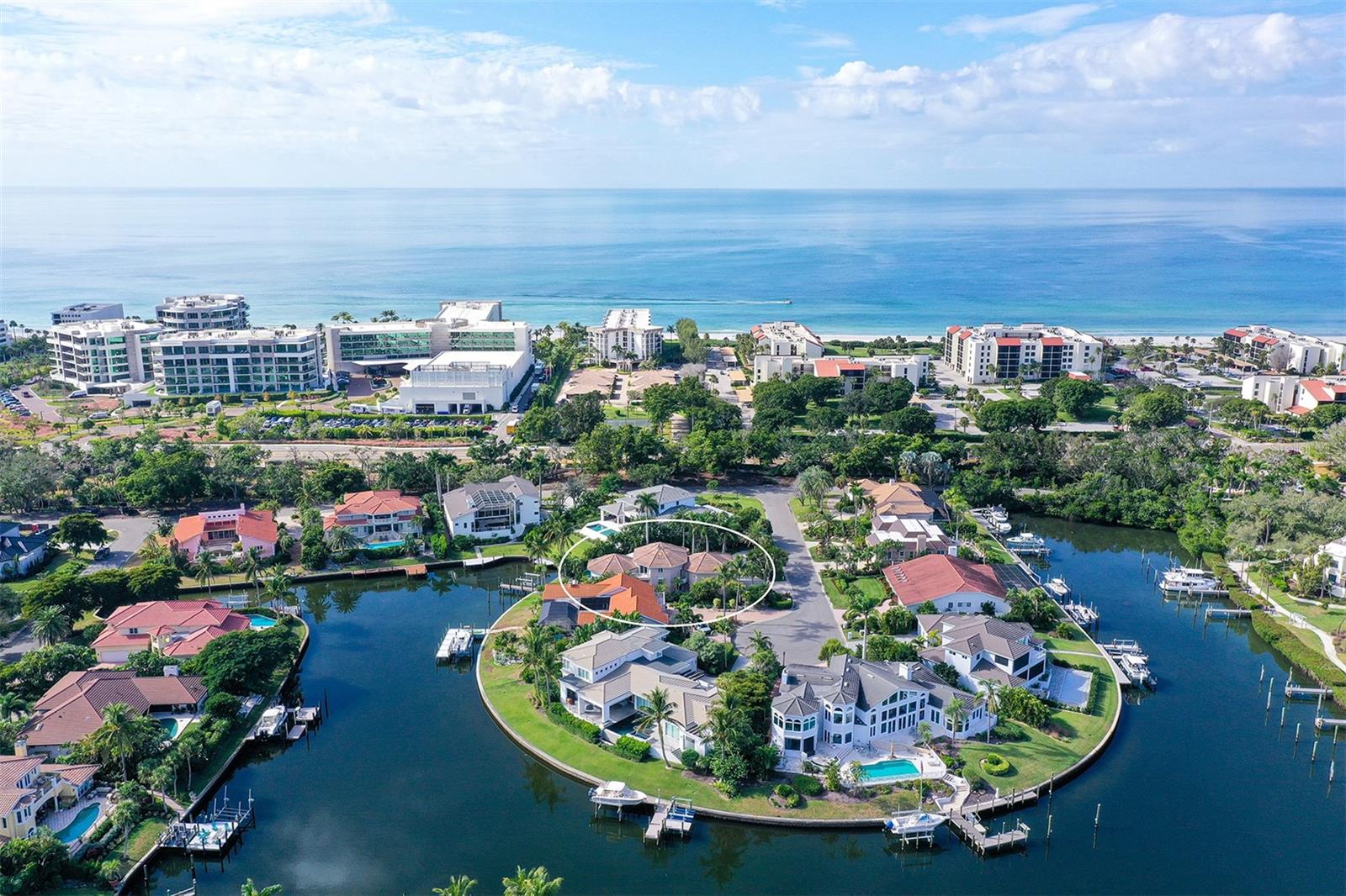 BAY ISLES - Residential