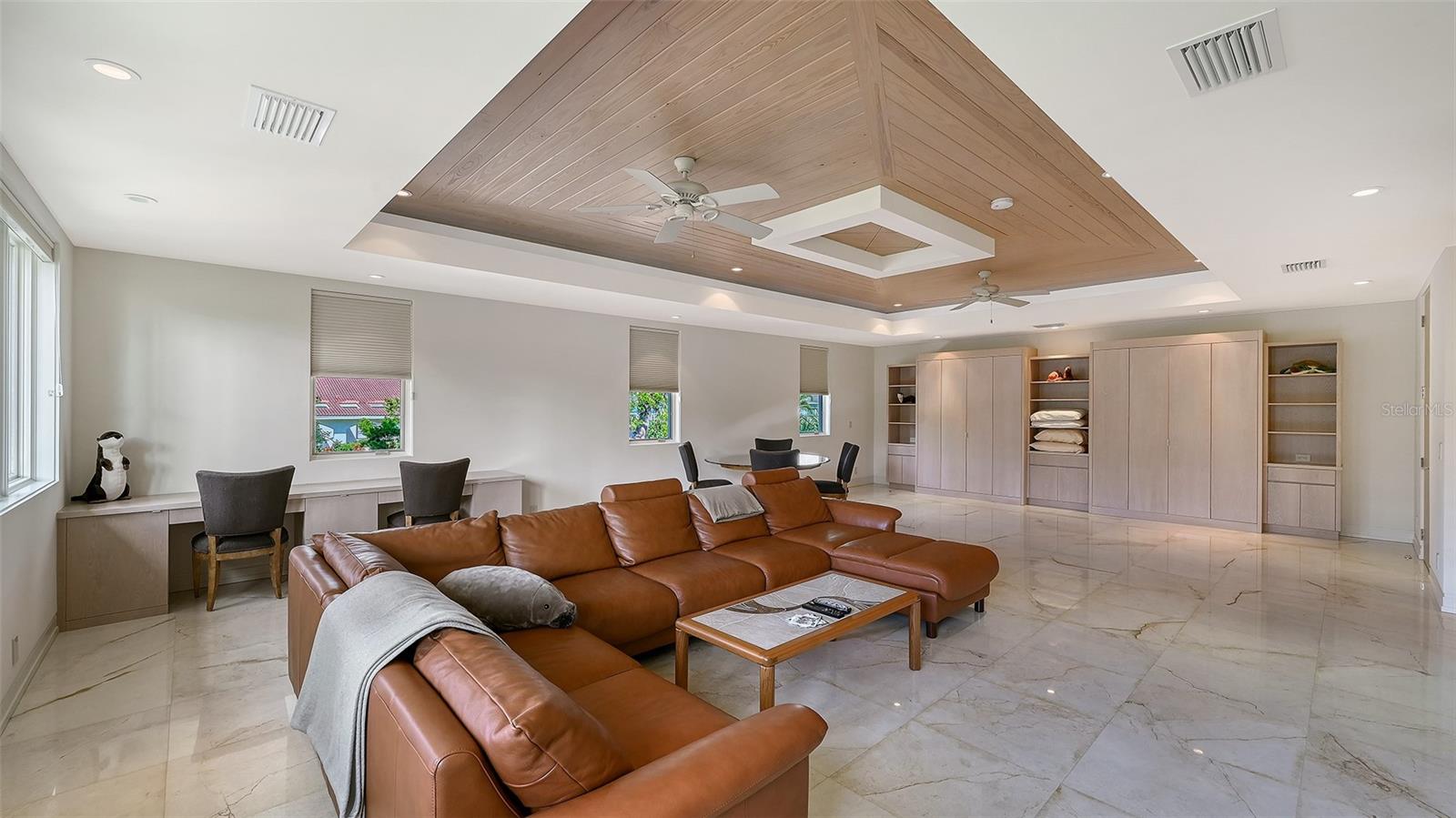 BAY ISLES - Residential