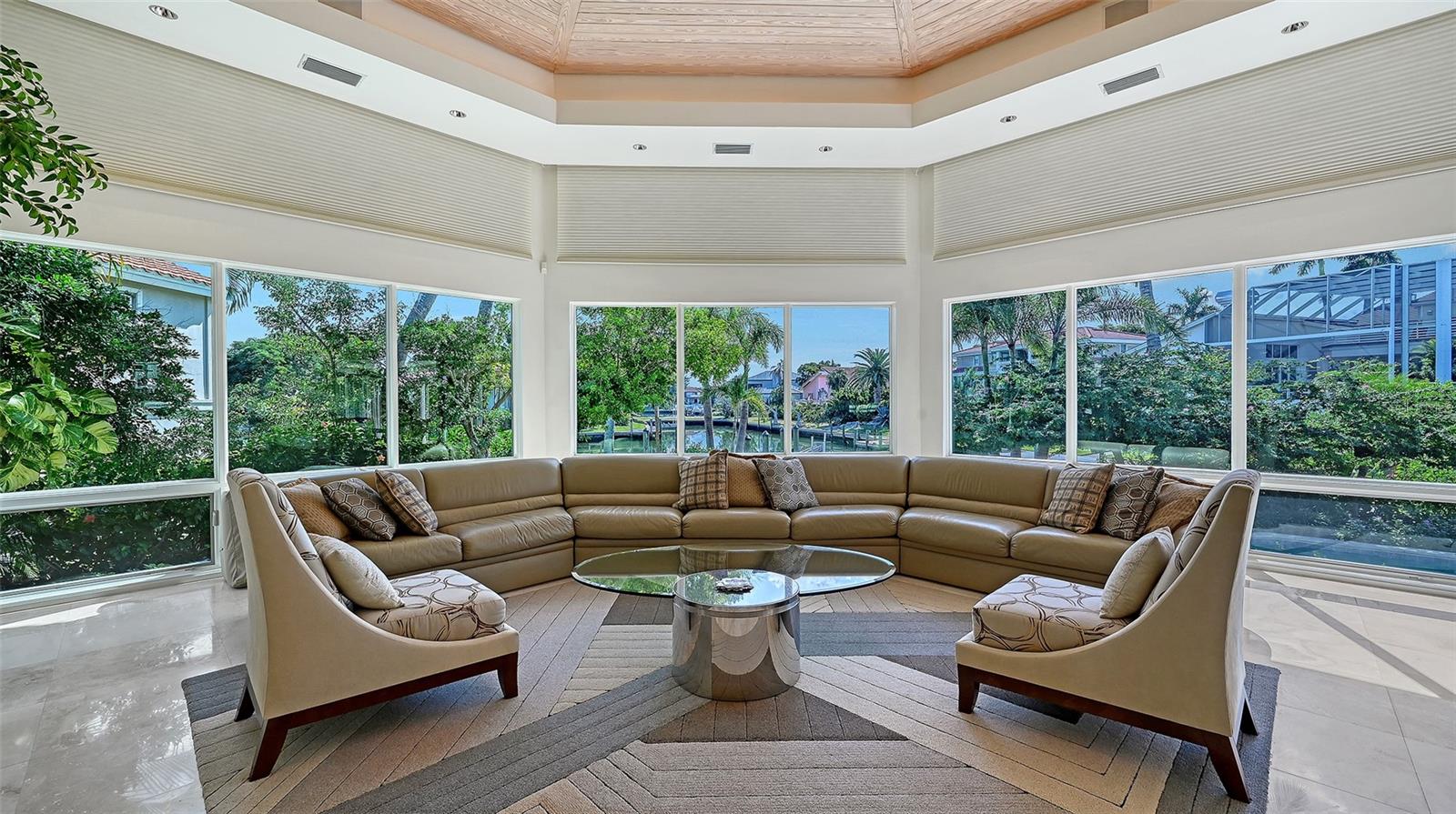 BAY ISLES - Residential